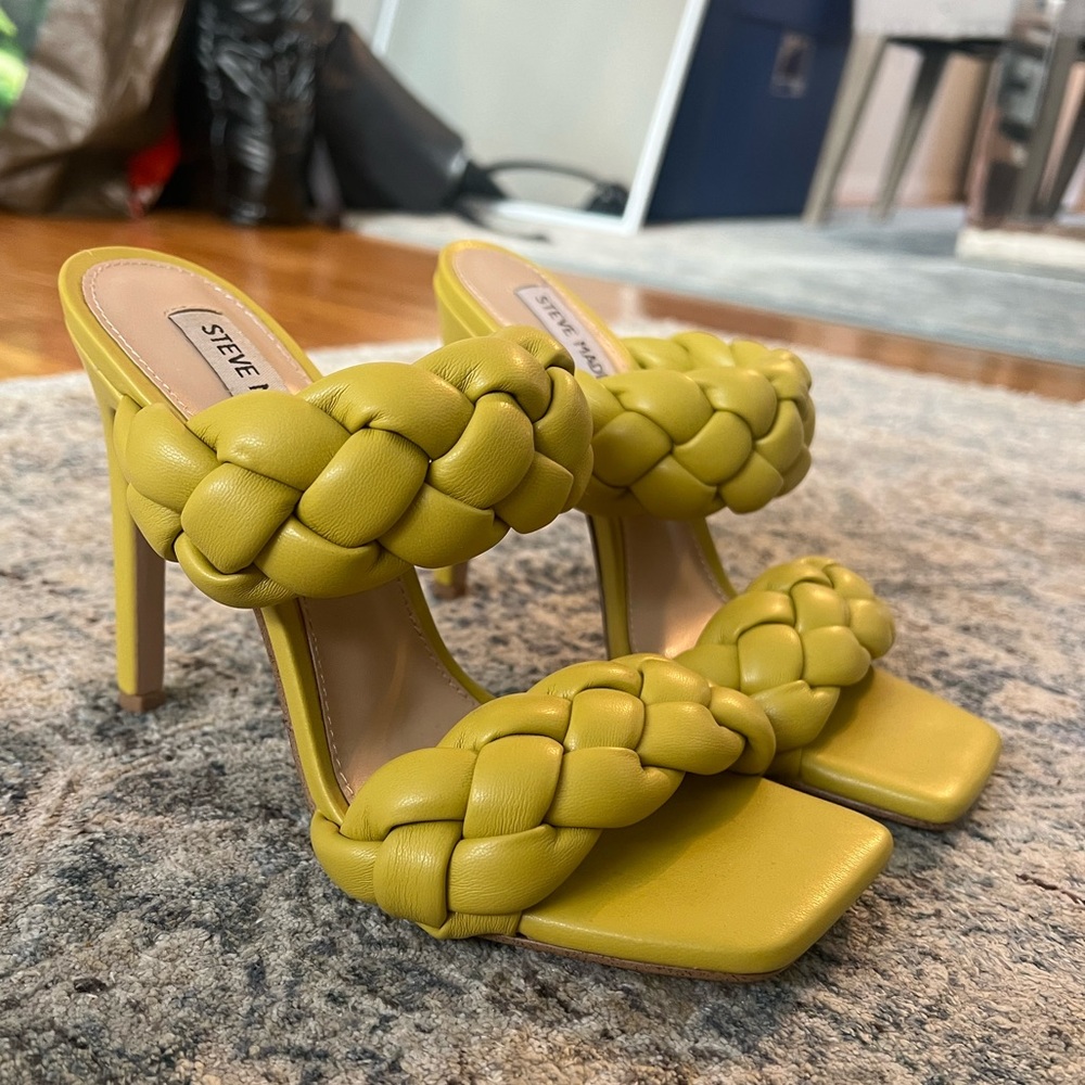 Yellow Steve Madden braided sandal heels size 7 revolve aldo